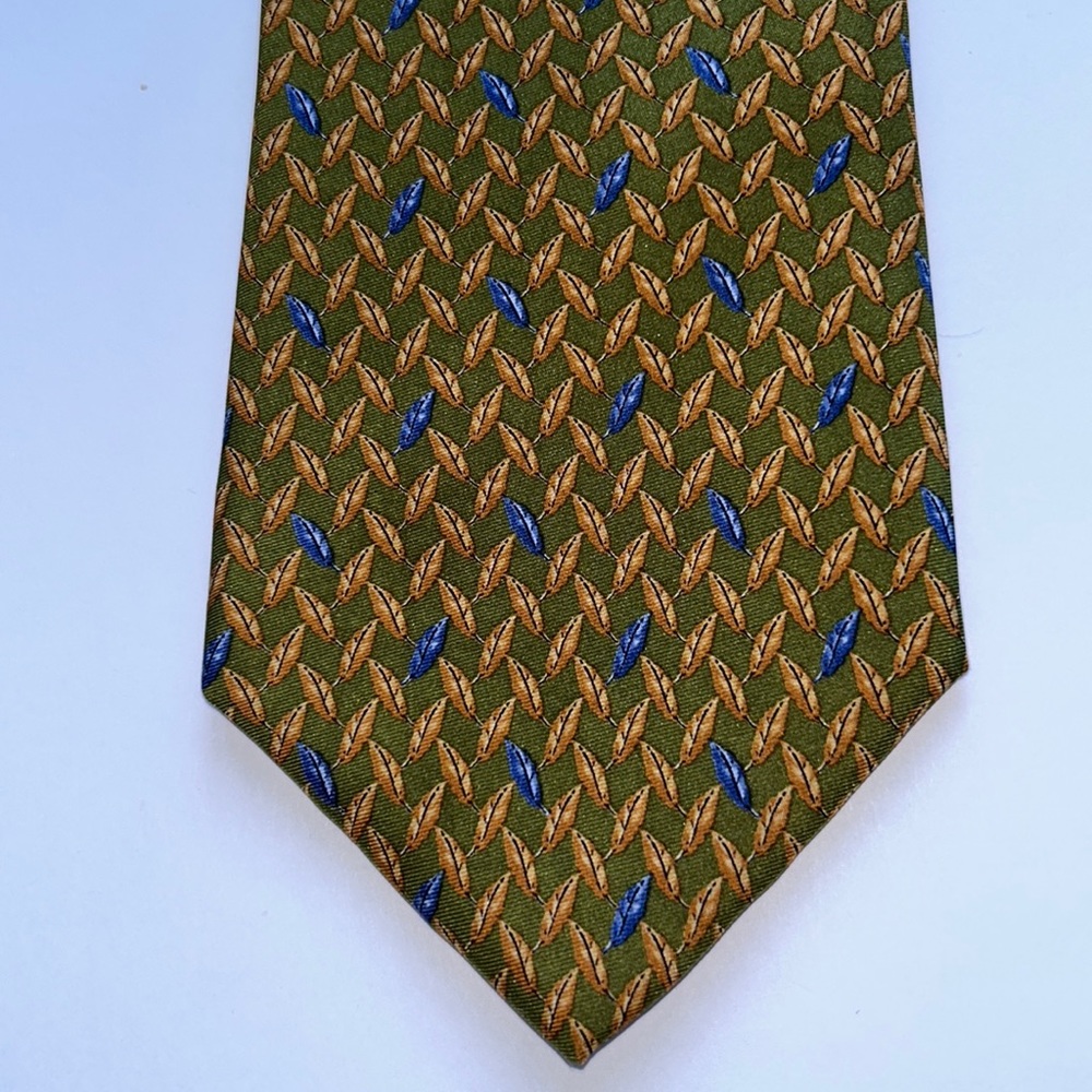 Men’s pure silk tie. Great condition. Smoke from home.